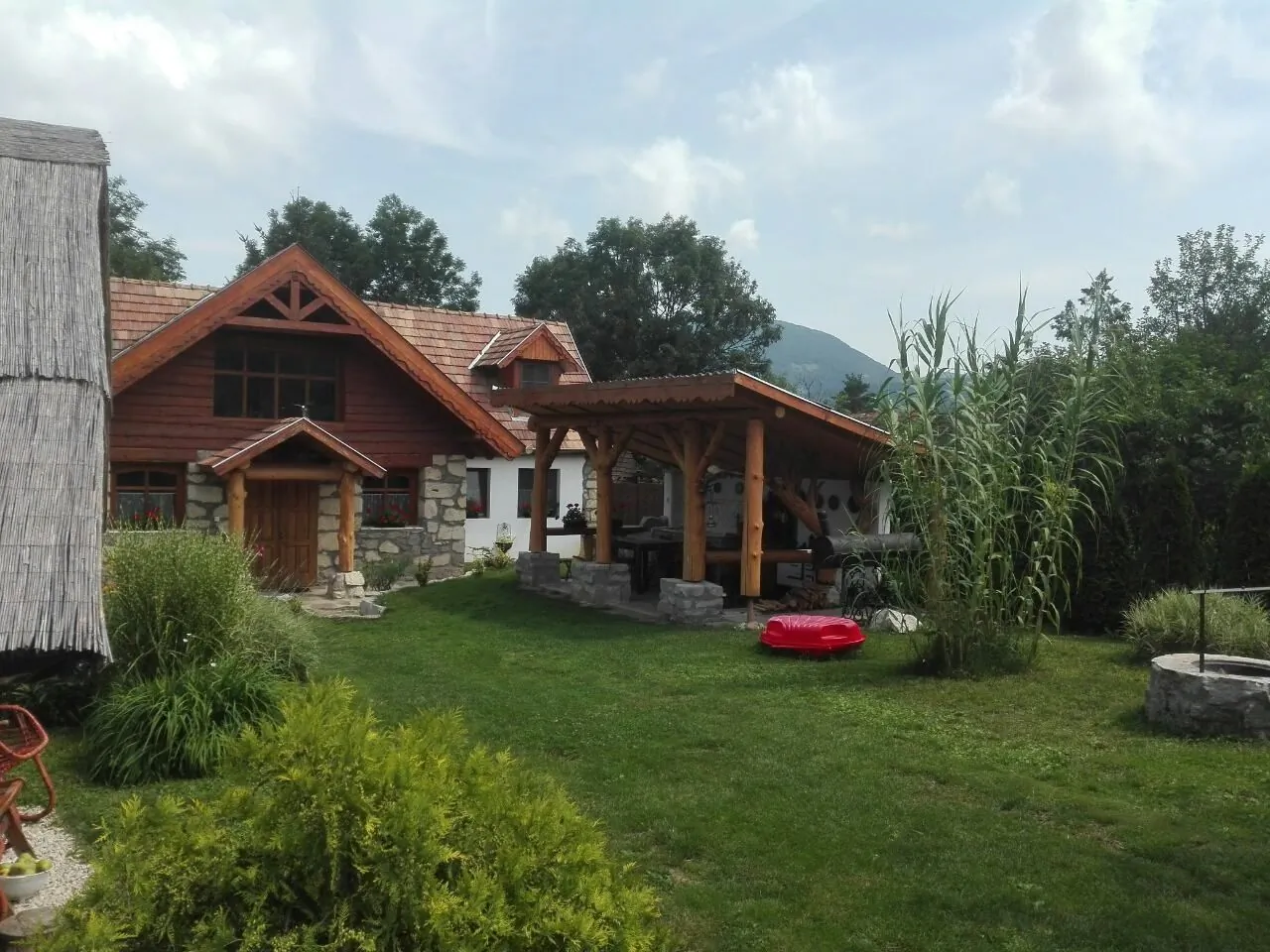 Sasfészek Vendégház Nagybörzsöny – Nagybörzsöny, Ungaria