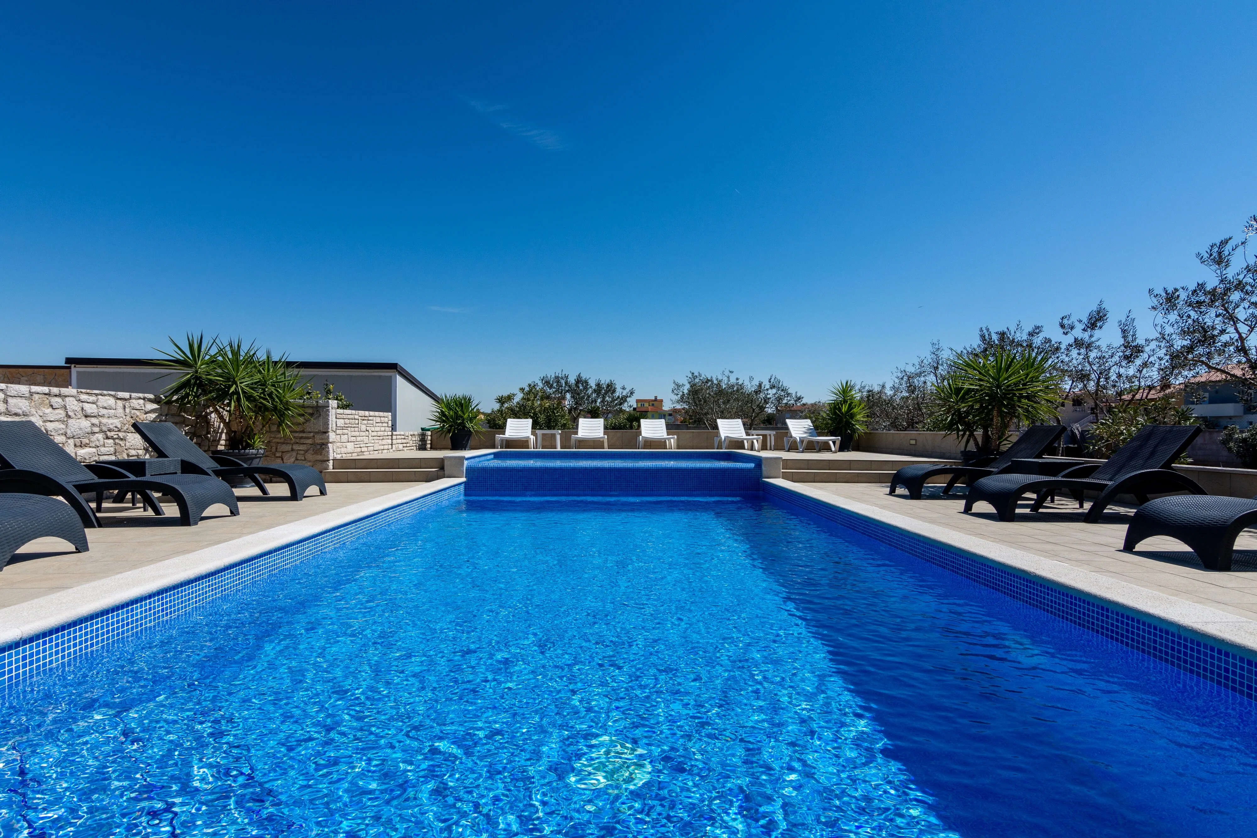Family-friendly Apartments With Swimming Pool Valbandon, Fažana - 2201 Valbandon - foto 1
