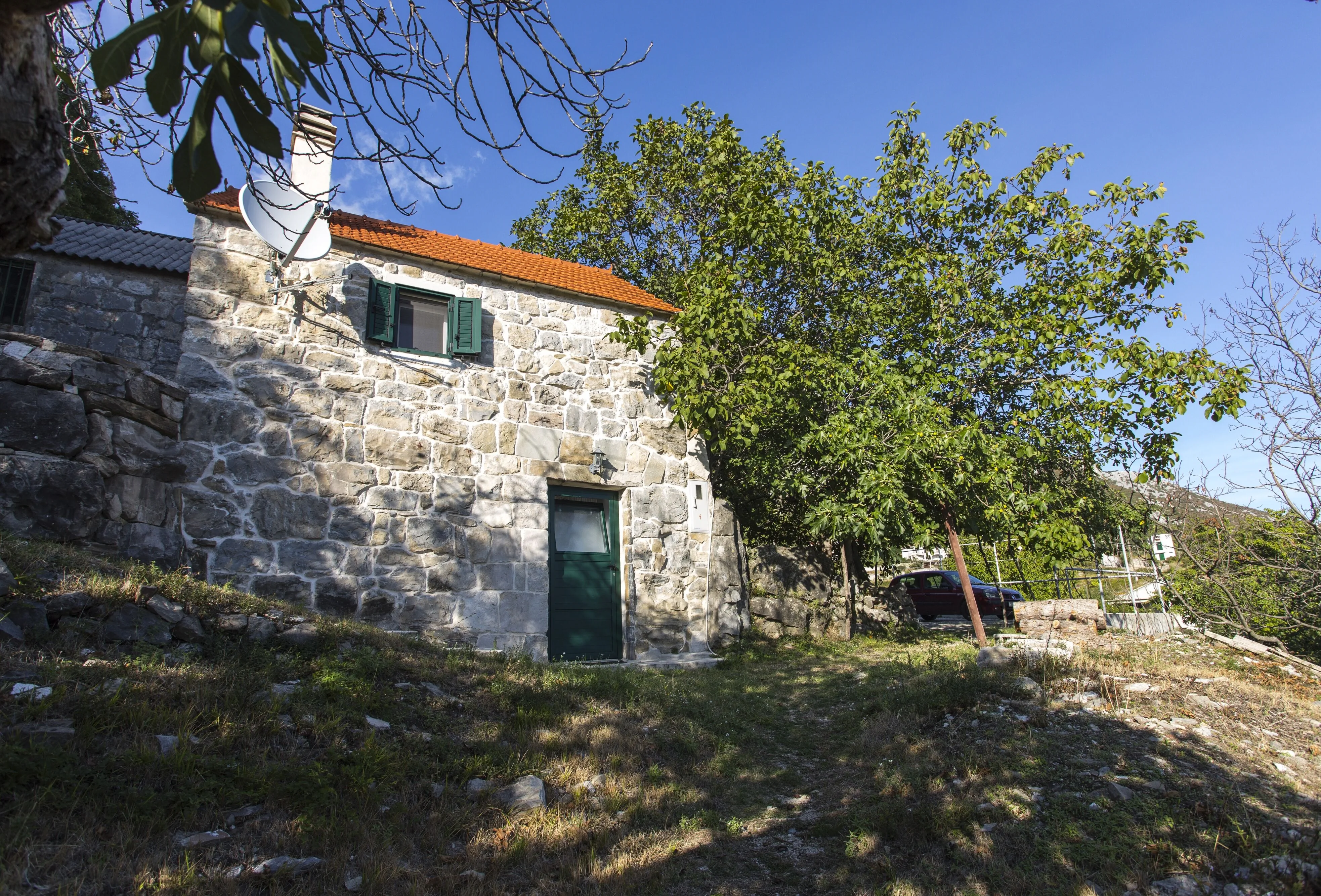 Apartments With Parking Space Gata, Omiš - 6033 Gata – Gata, Chorwacja