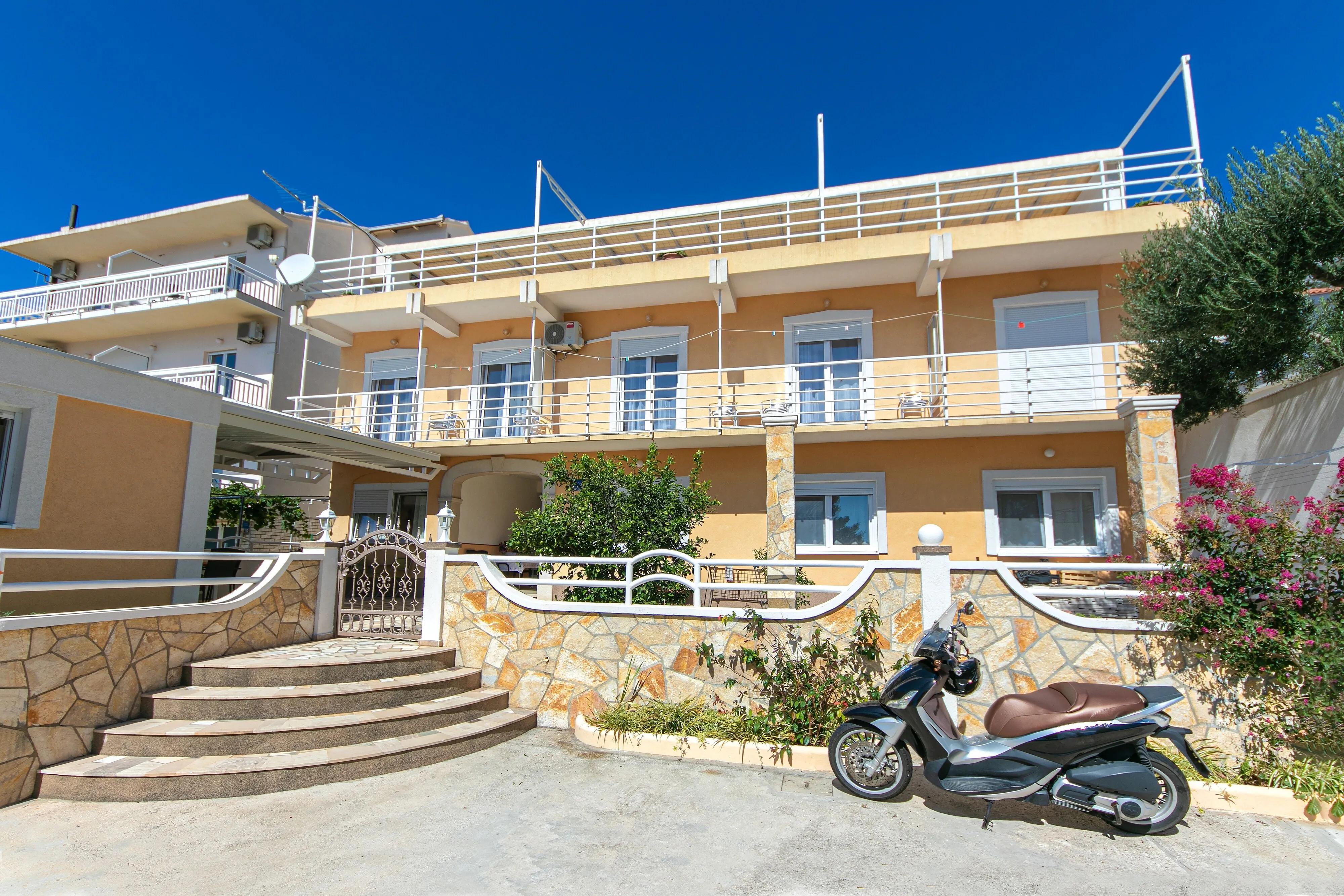 Apartments With Parking Space Gradac, Makarska - 5198 Gradac – Gradac, Croația