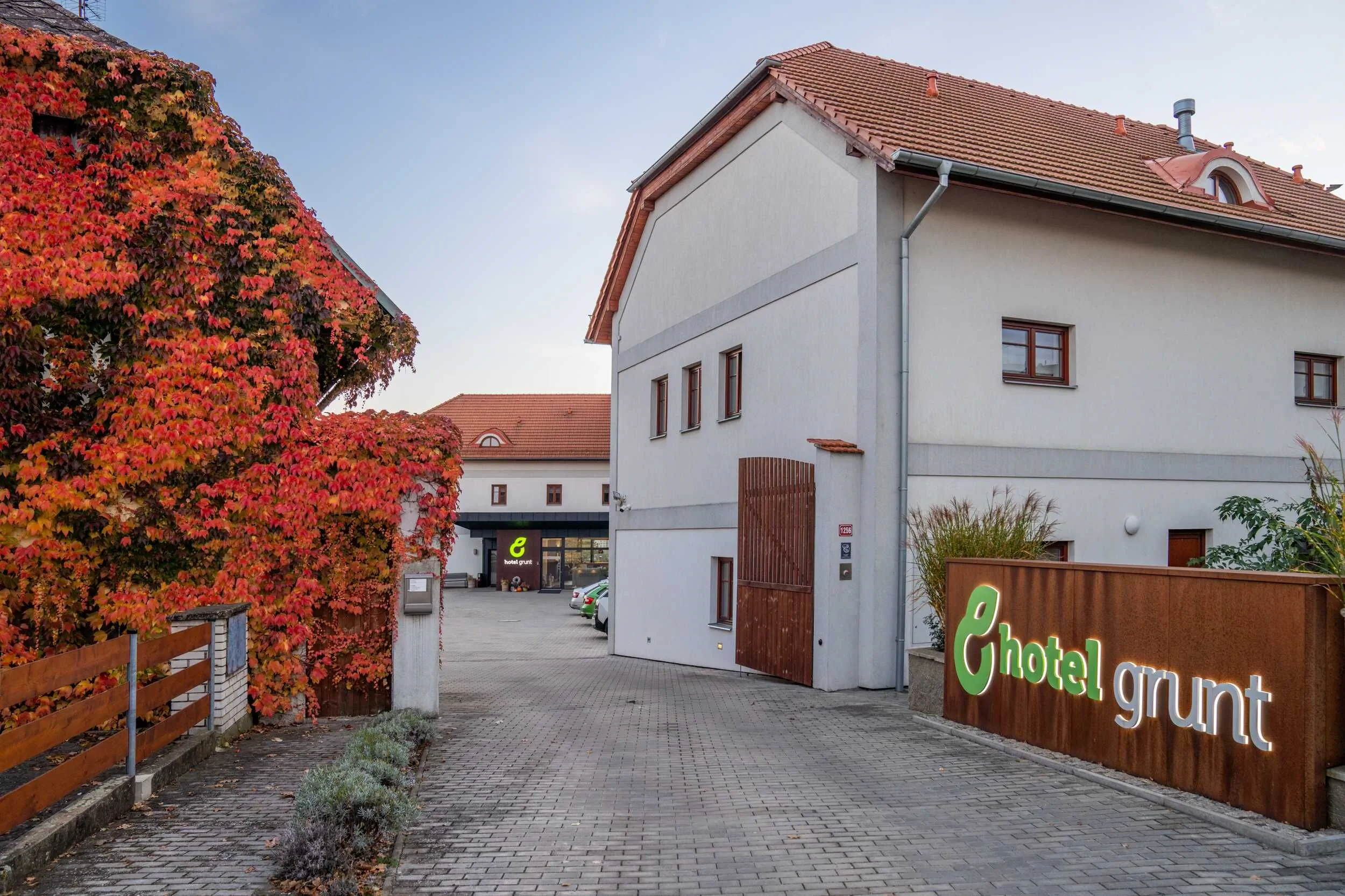 Hotel Grunt Kosmonosy - foto 4