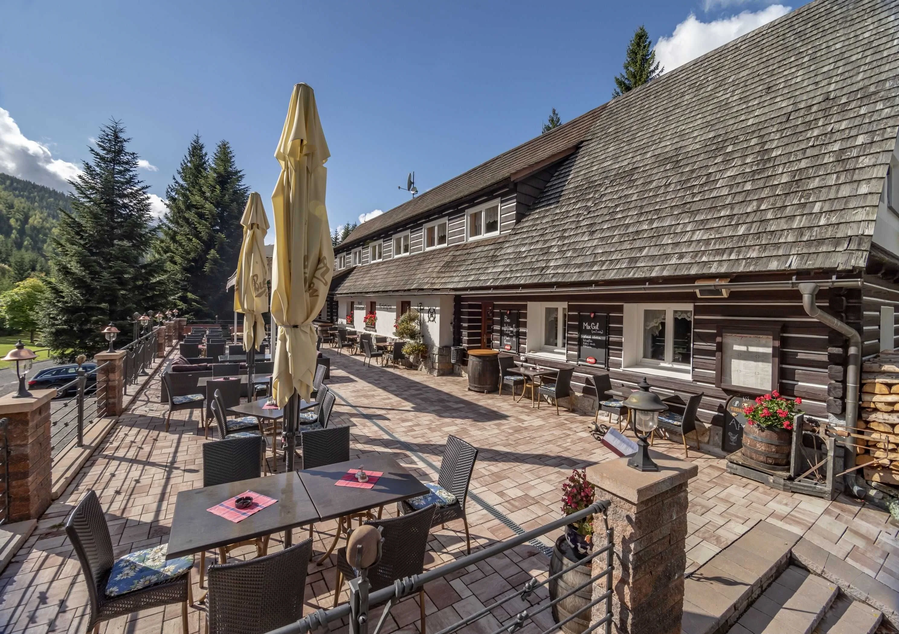 Hotel Martin a Hotel Kristýna Špindlerův Mlýn – Špindlerův Mlýn, Česká republika