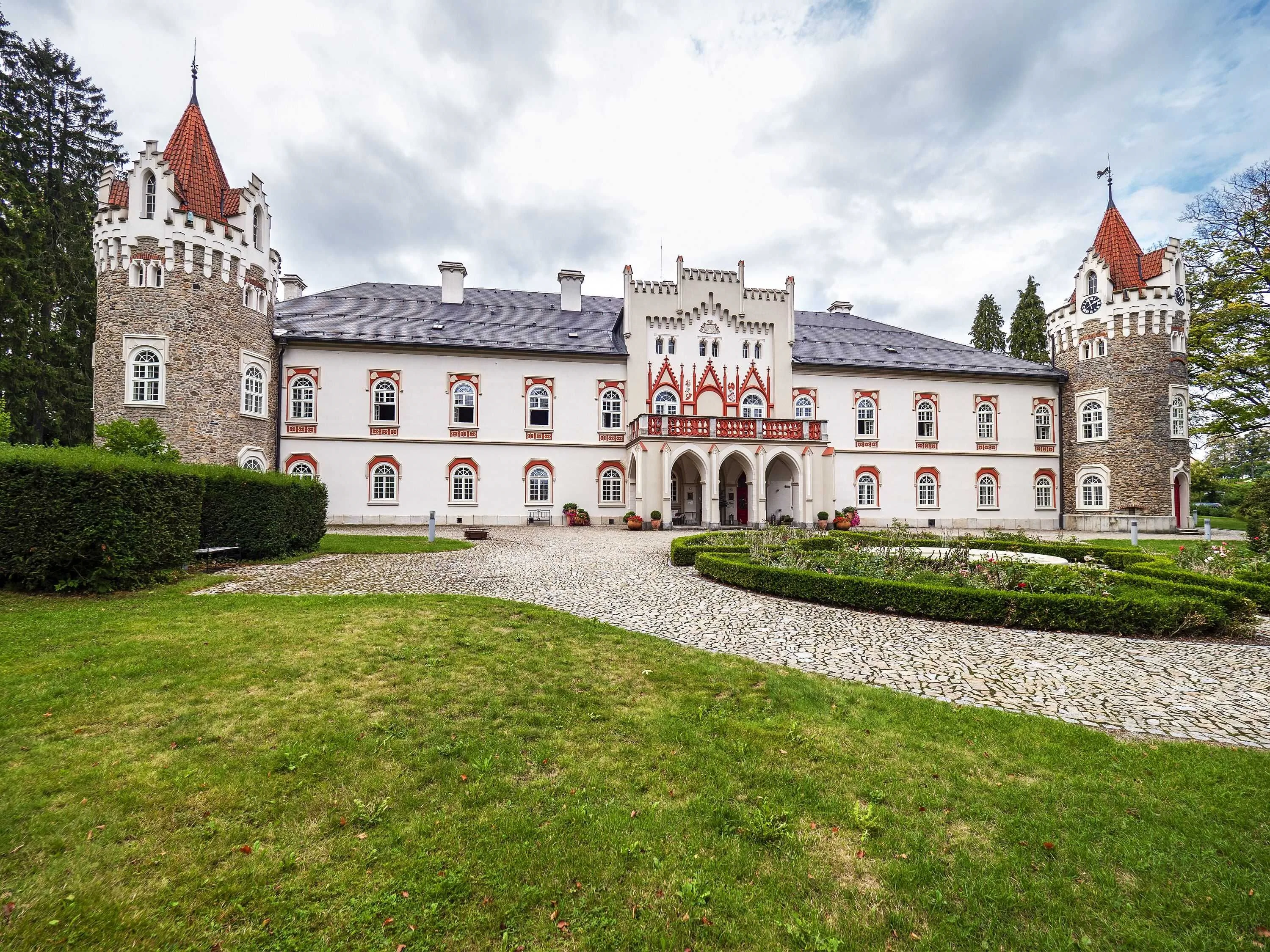 Chateau Herálec & Spa by L'OCCITANE – Herálec, Republica Cehă