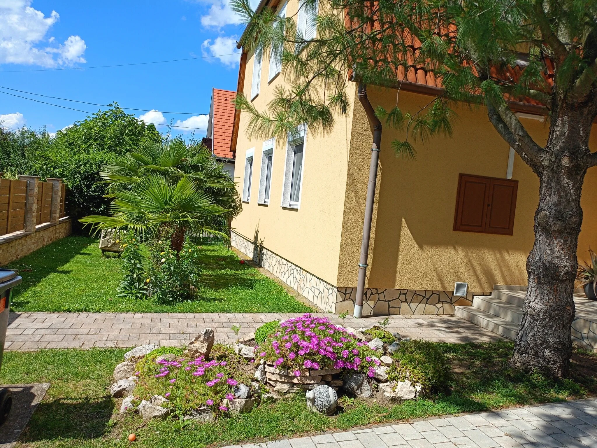 MeLuis Nyaraló Balatonkeresztúr – Balatonkeresztúr, Ungaria