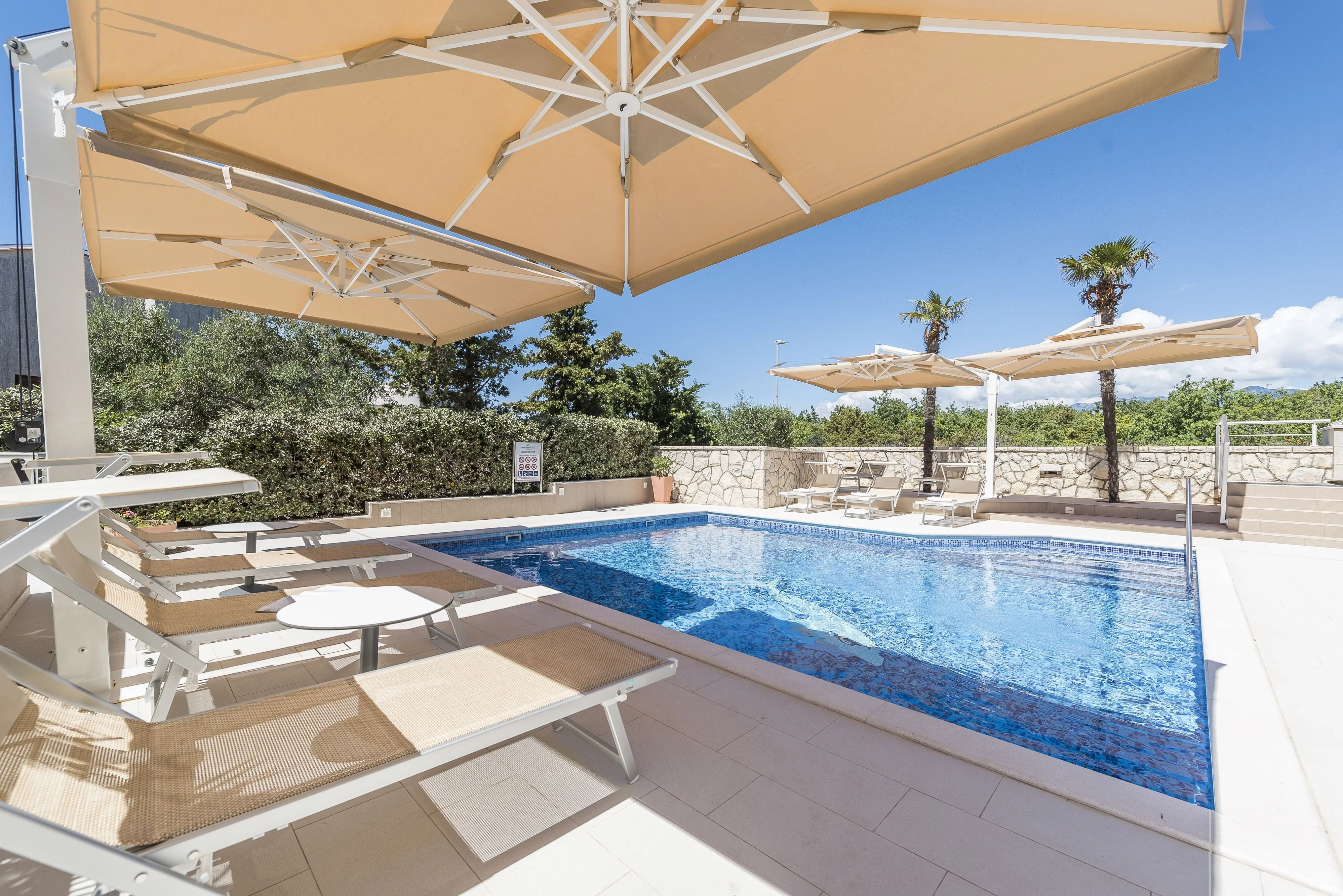 Family-friendly Apartments With Swimming Pool Novalja, Pag - 14274 Novalja – Novalja, Croația