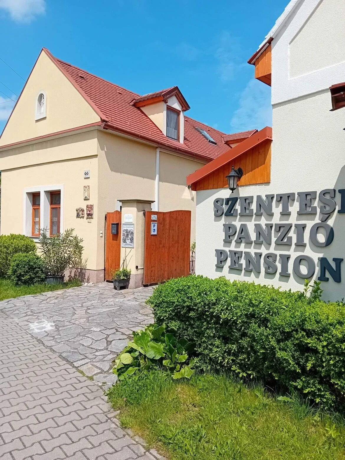 Szentesi Panzió Fertőrákos – Fertőrákos, Maďarsko