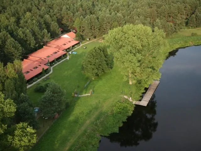 Hotel pod Sosnami** Osieck – Osieck, Polska
